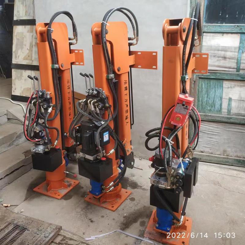 应城市重汽蓝牌随车吊 3.2吨 国六动力强 液压驱动 农用自卸起重机